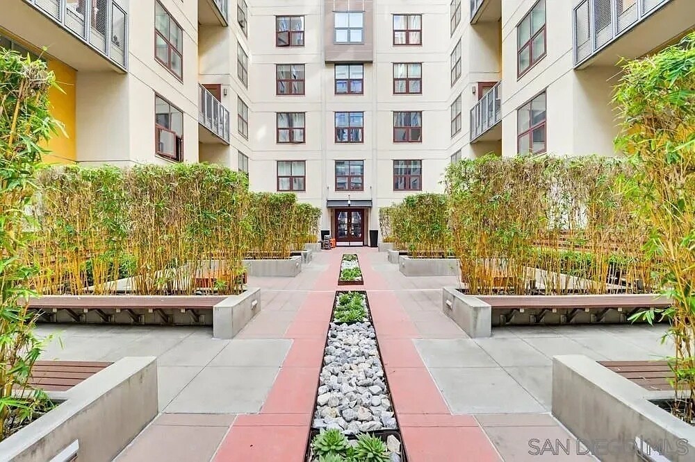 Building Photo - 1150 J St