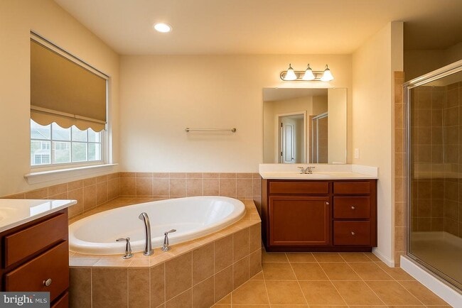 Building Photo - 3232 Careysbrook Ct