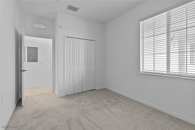 Building Photo - 5807 Double Eagle Cir