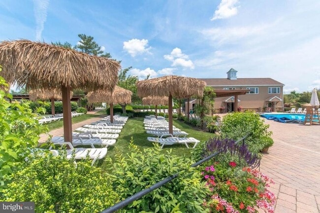 Building Photo - 16 Runnemede Rd