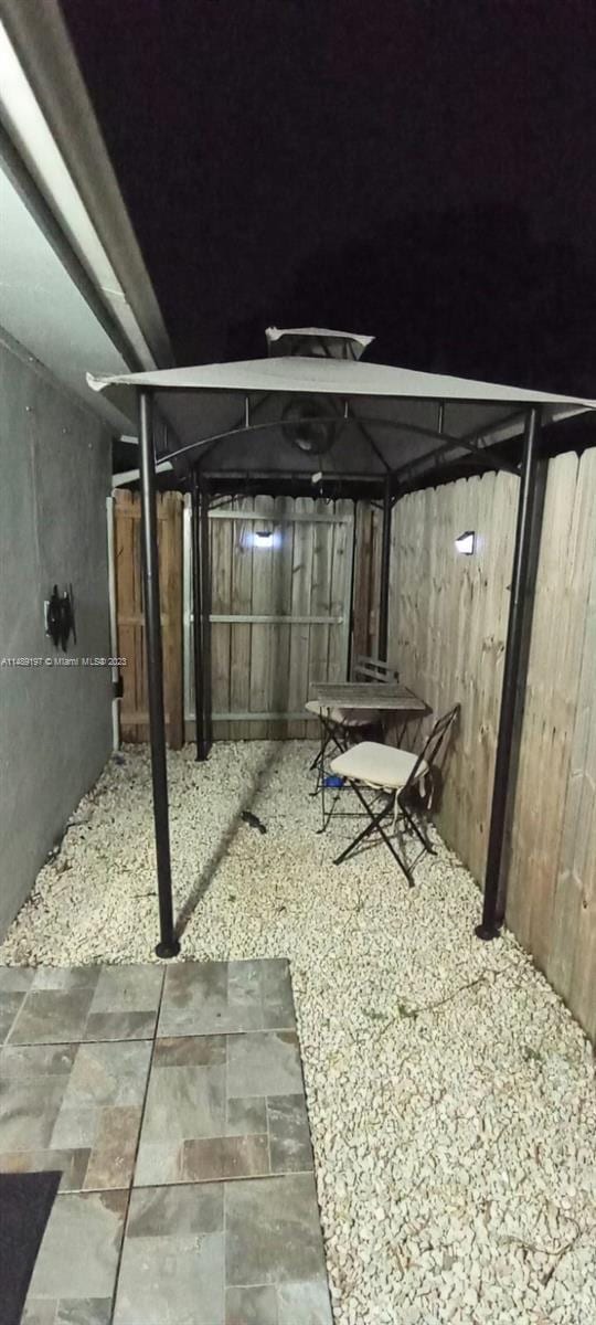 Building Photo - 18640 Belmont Dr