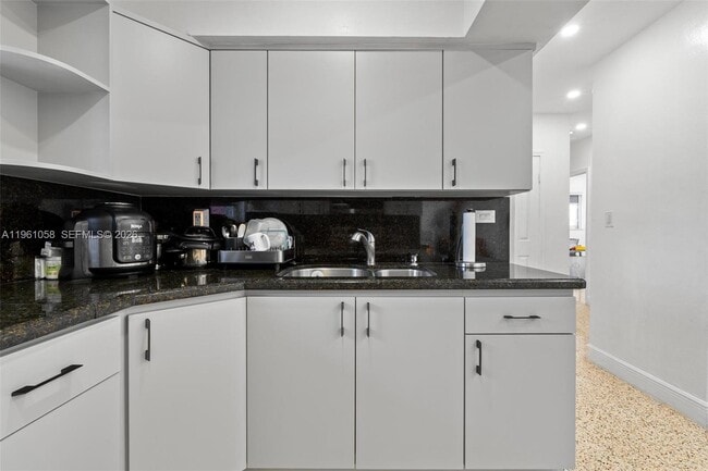 Building Photo - 8300 NW 35th Pl