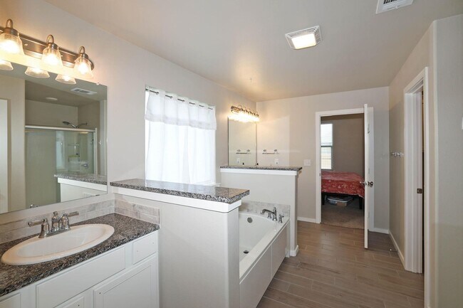 Building Photo - 7811 Bellamy Dr