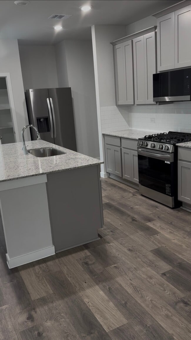 Building Photo - 11503 Gristmill Grange Dr