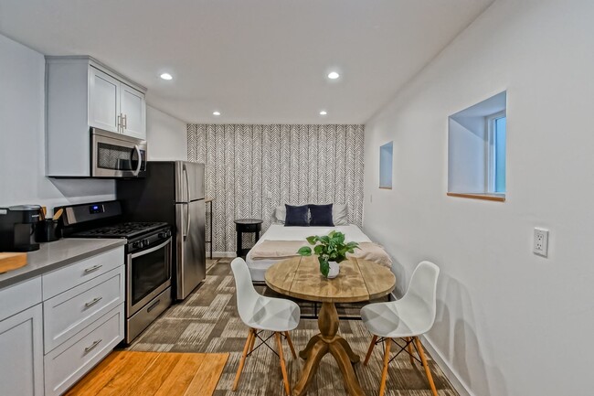 Building Photo - 200-202 39th Street