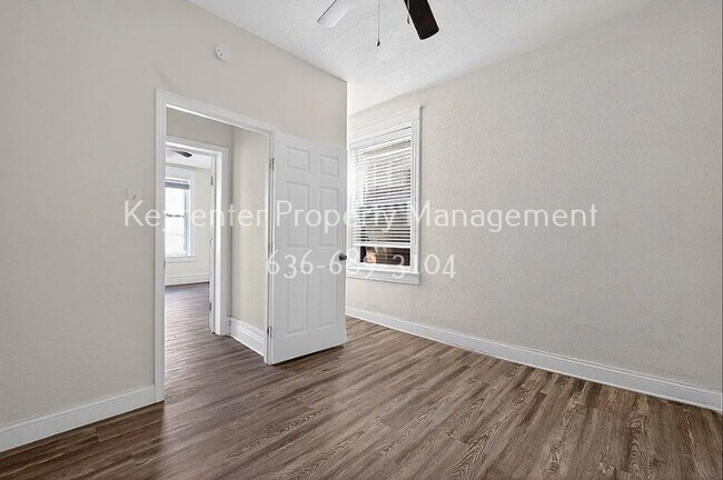 Building Photo - 2918 Sidney St