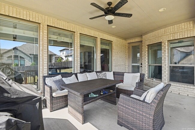 Building Photo - 9003 Raven Pointe