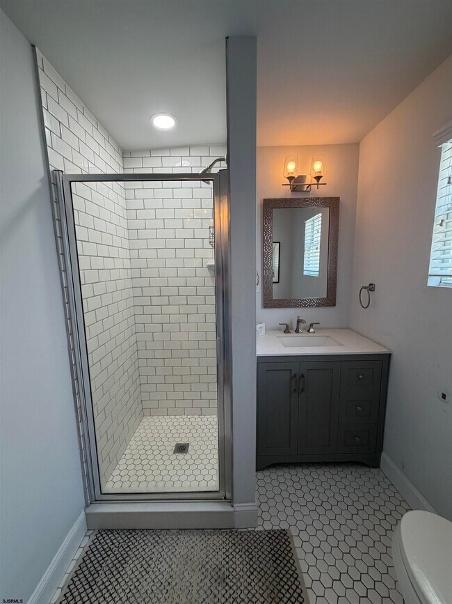 Building Photo - 9313 Ventnor Ave