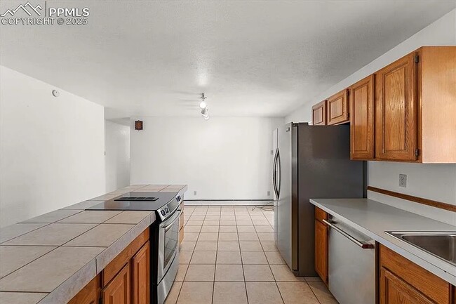 Building Photo - 497 South Avenida Del Oro E