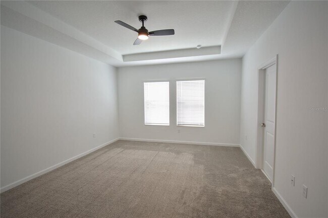 Building Photo - 2500 Skyline Lp
