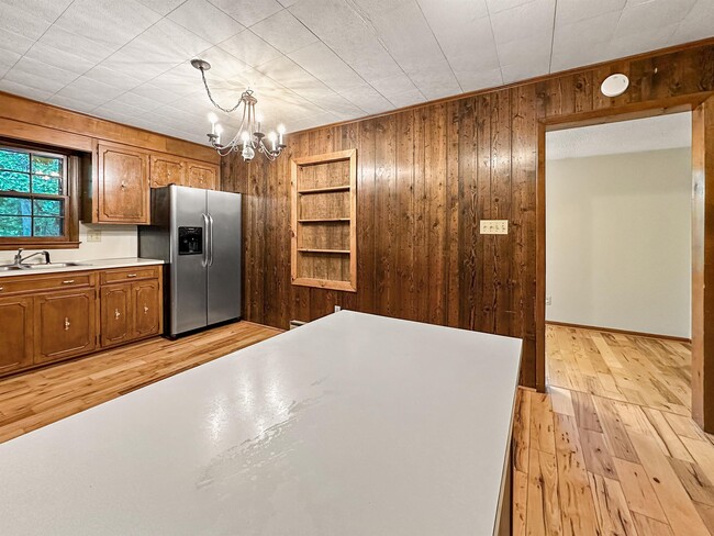 Building Photo - 8835 Tallow Tree Rd