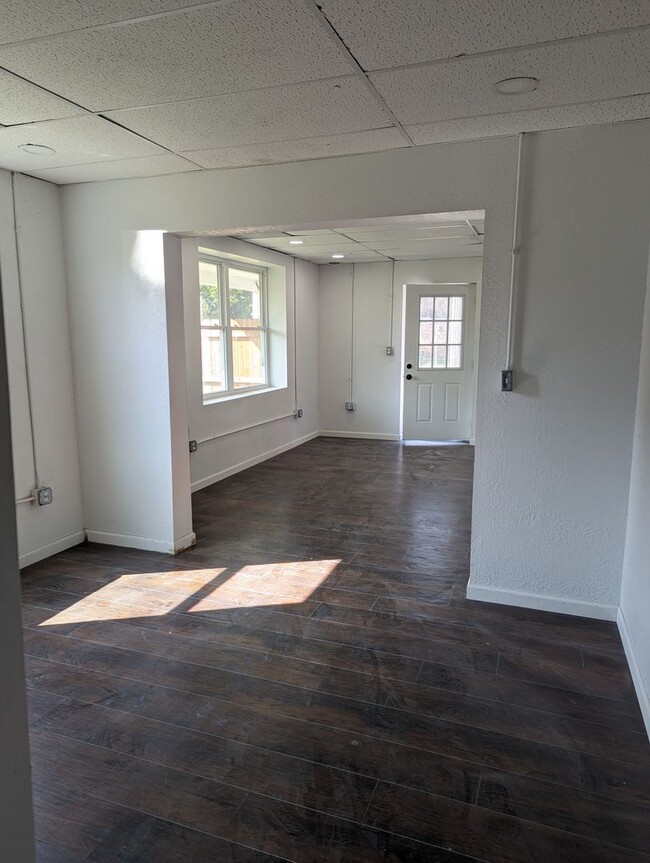 Building Photo - NEWLY Renovated Office Suites right off Ra...