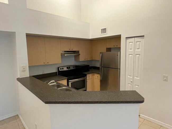 Building Photo - 4041 San Marino Blvd