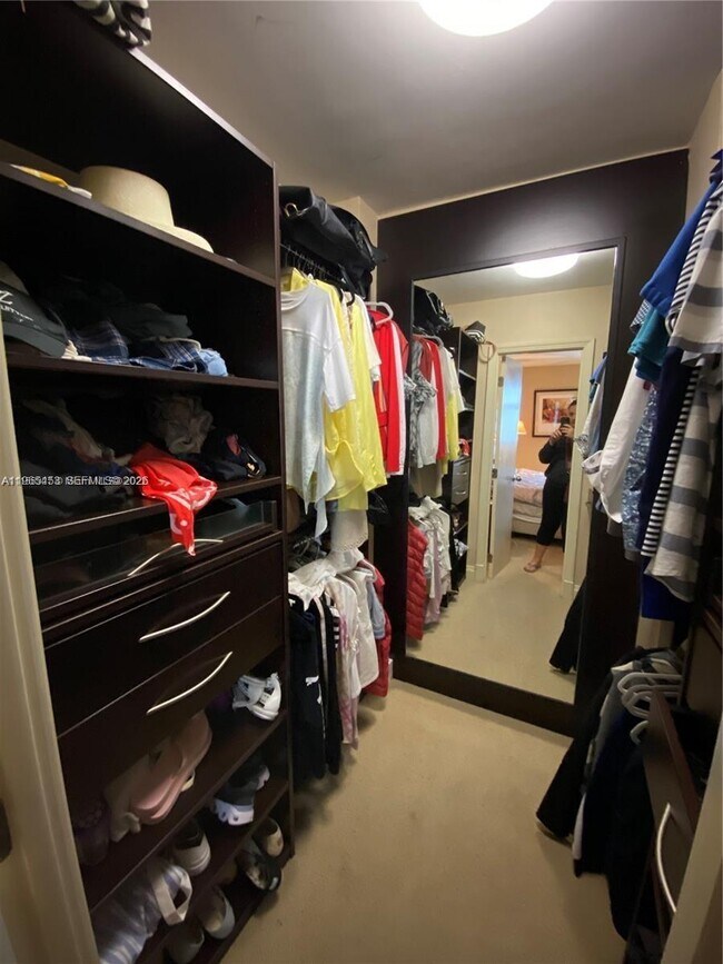 Building Photo - 2030 S Ocean Dr