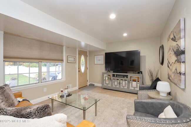 Building Photo - 121 Milton Ave