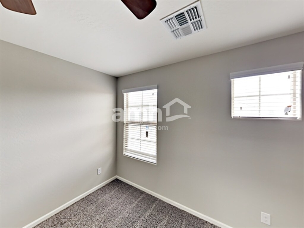 Building Photo - 20673 W Point Ridge Rd