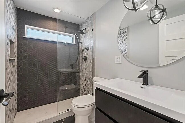 Building Photo - Bright 3-Bedroom Home in Mount Washington,...
