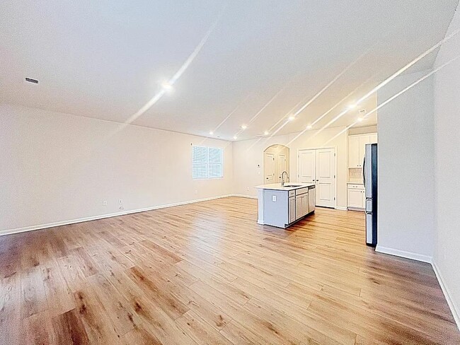 Building Photo - 211 Stellate Pl