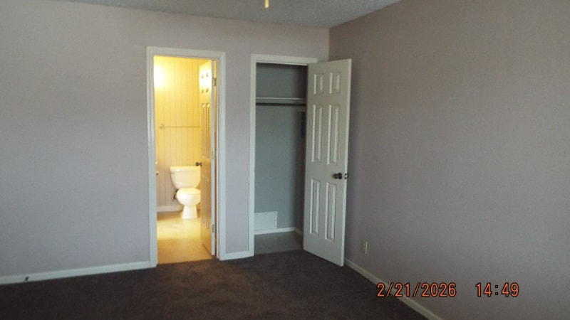 Building Photo - 8230 Glen Mont Dr