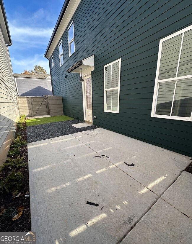 Building Photo - 10 Spiera Way