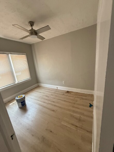 Building Photo - 13509 Edgewood Ave