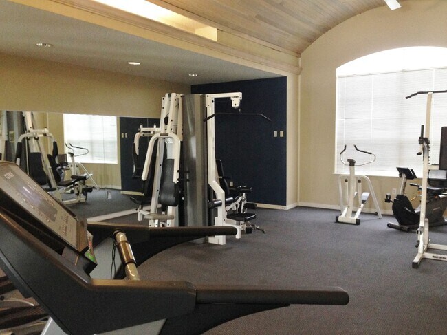 Building Photo - Windsor Park #514