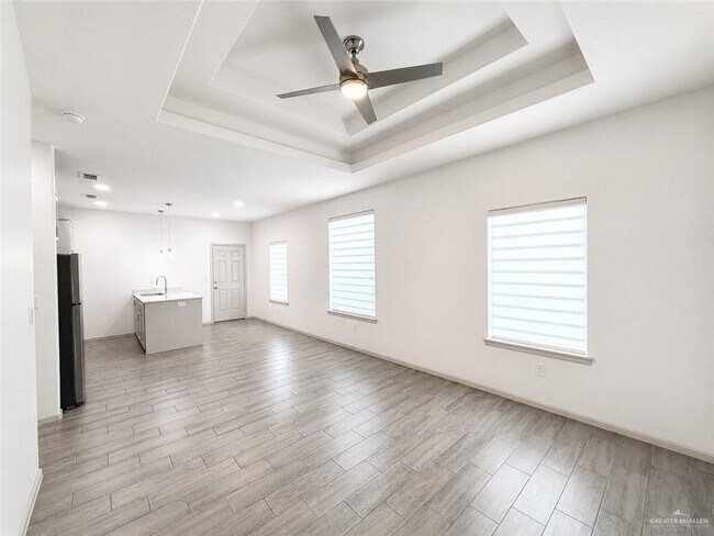 Building Photo - 7802 N 58th Ln