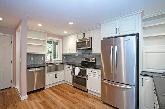 Building Photo - Wonderful 2-bedroom Townhome Style in Bothell, WA!