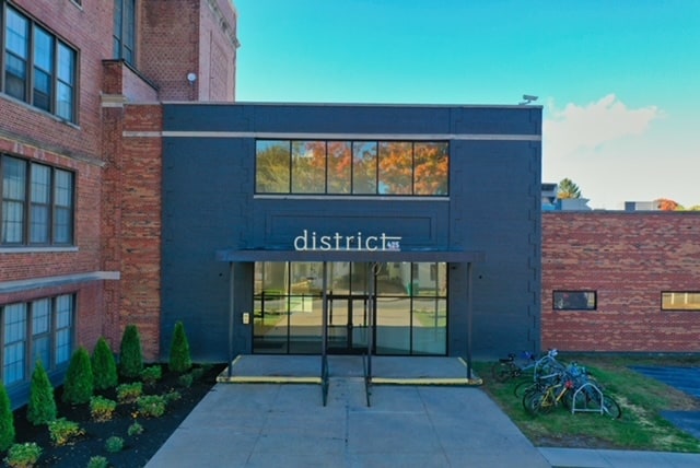 Building Photo - district425