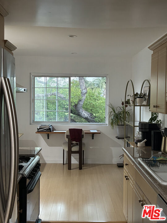 Building Photo - 12205 Gorham Ave