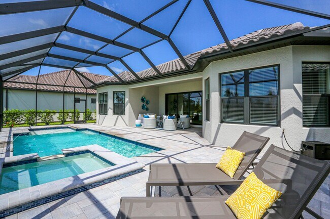 Building Photo - BRAND NEW** STUNNING POOL HOME**PROFESSIONALLY DECORATED**3 BEDS + DEN/ 3 FULL BATHS***ESPLANADE ...