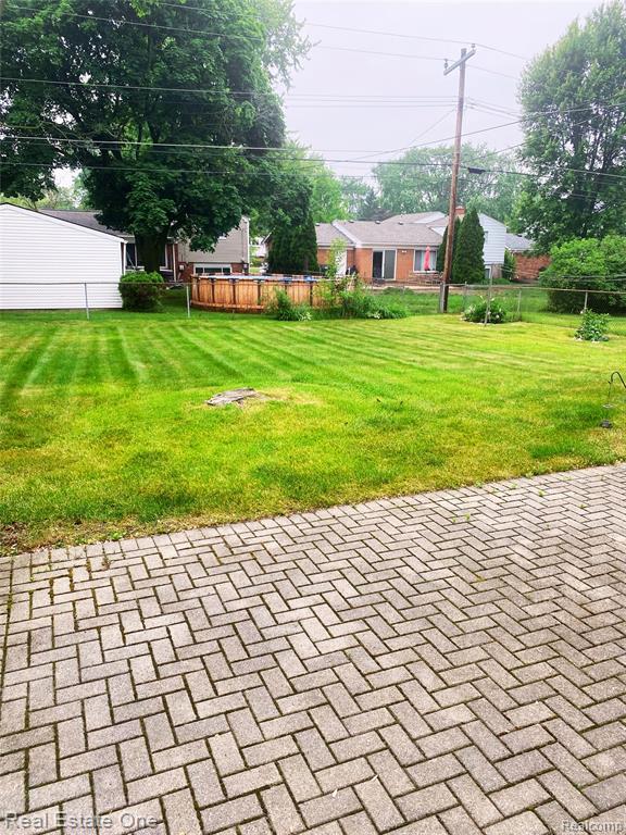 Building Photo - 14147 Barbara St