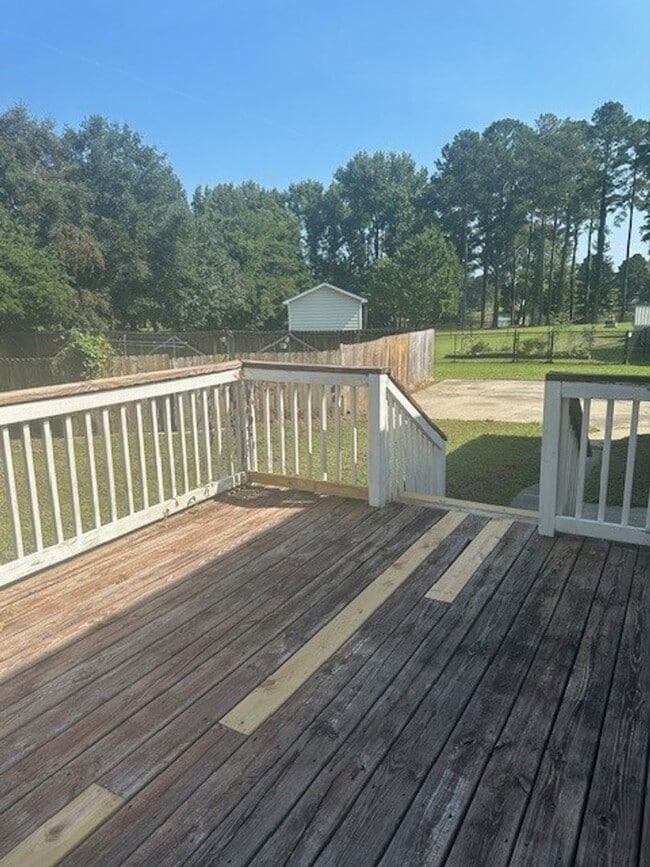 Building Photo - Spacious Home with Bonus Room, Pool & Solar Panels in Goldsboro!