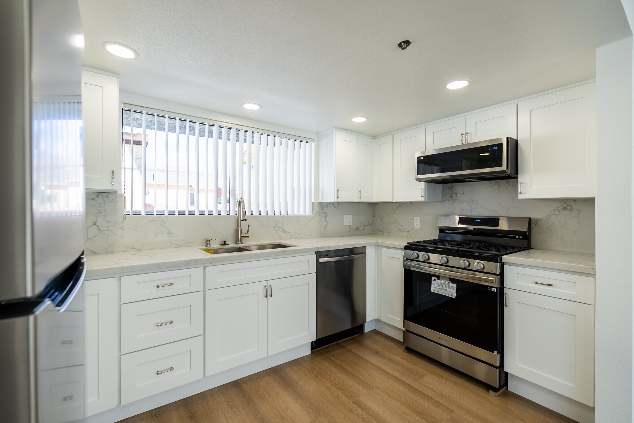 Building Photo - 123 S Roosevelt Ave