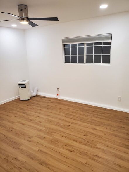 Studio - 12426 Verdi St