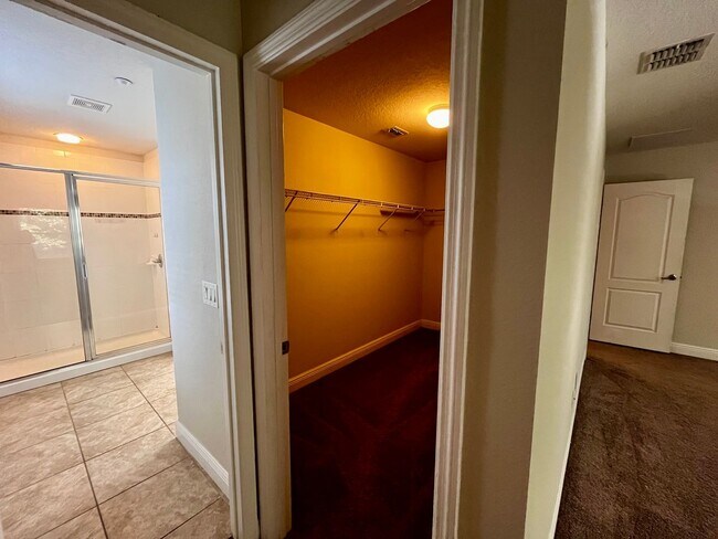 Building Photo - 7506 Aloma Pines Ct
