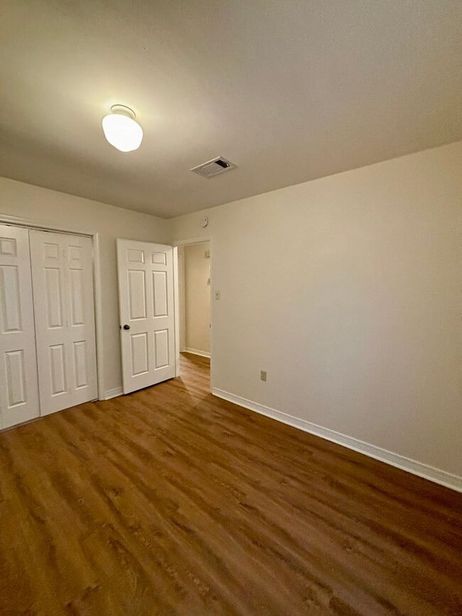 Building Photo - 5416 Heatherstone Dr