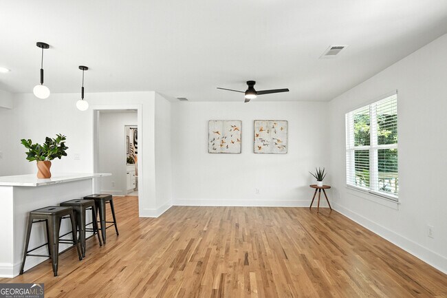 Building Photo - 1597 Glenwood Ave SE