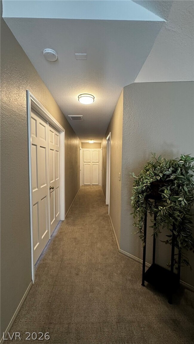 Building Photo - 2921 Channel Rock Dr