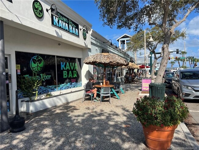 Building Photo - 2172 NE Pelican Terrace