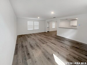 Building Photo - 819 Bluegrass Pt
