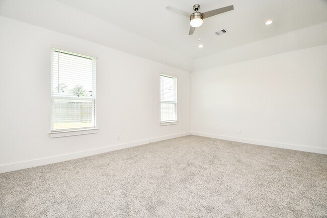 Building Photo - 215 Springfield Terrace Dr