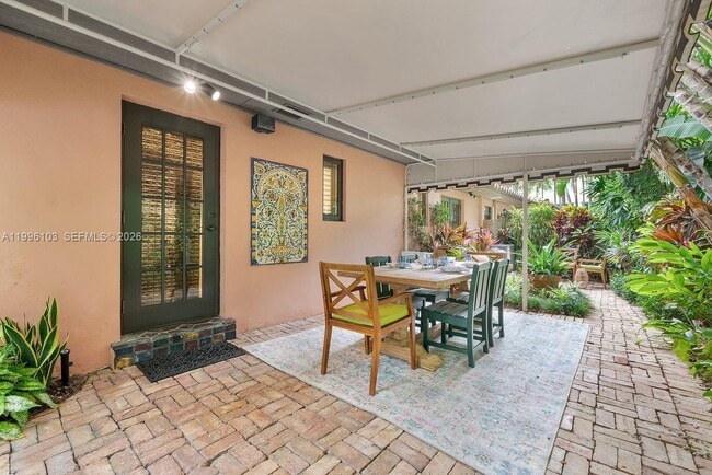 Building Photo - 226 Chilean Ave