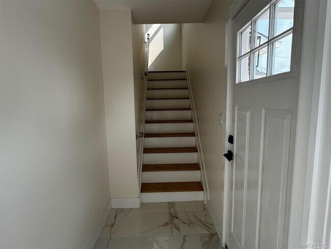 Building Photo - 253 W Market St