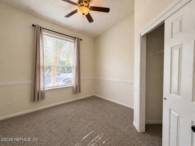 Building Photo - 407 Augusta Cir