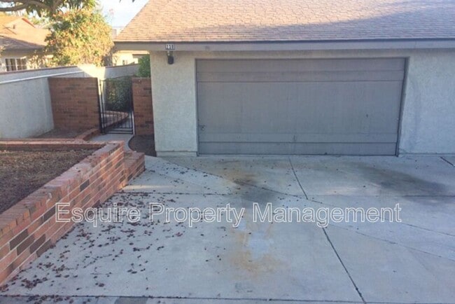 Building Photo - 23 Lemon Dr