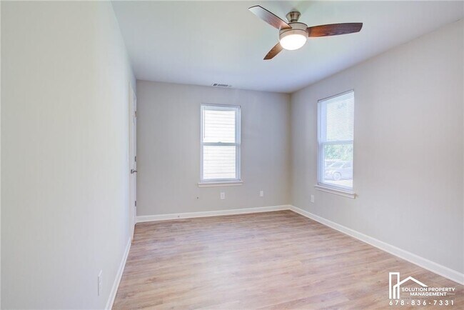 Building Photo - 1173 Arlington Ave SW