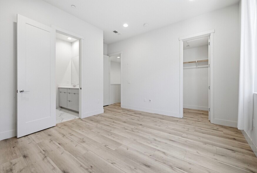 Building Photo - 262 Element Rd