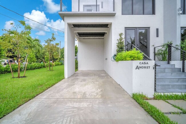 Building Photo - 2951 NW 13th St