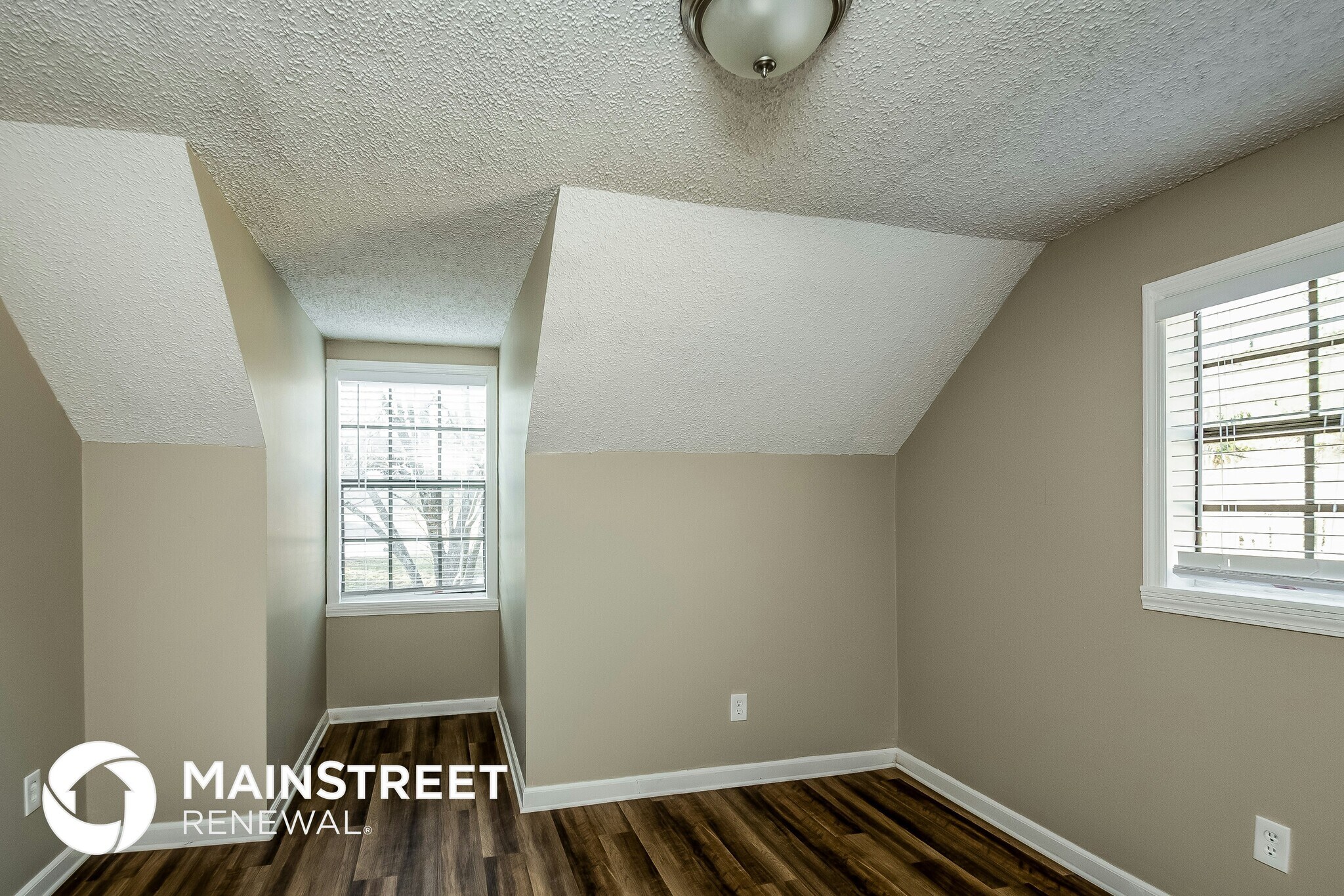 Building Photo - 3835 Sunny Hill Dr